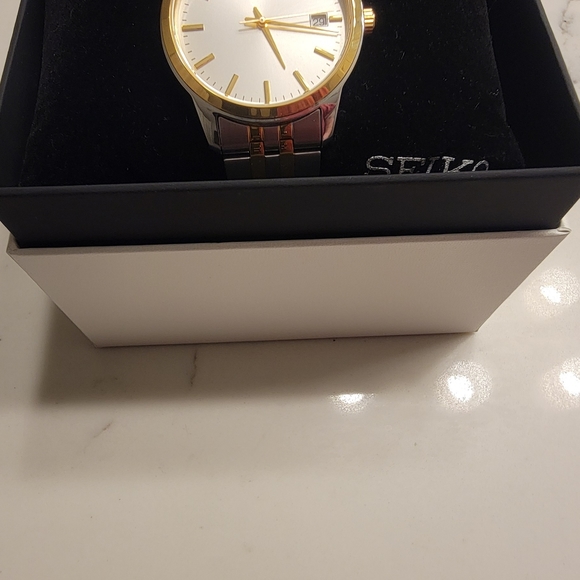 Seiko Datejust men's 2-tone quartz watch - Picture 5 of 7